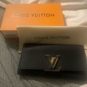 Louis Vuitton Capucines Wallet